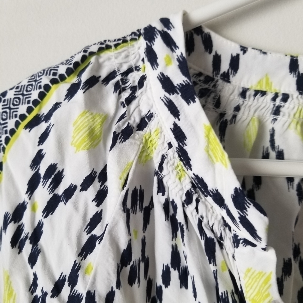 Crown & Ivy V Neck Blouse Neon Green/White/Navy Size PM - Picture 8 of 11